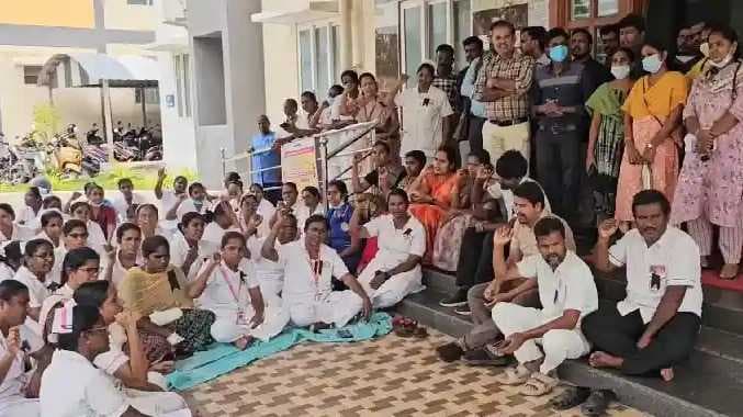 Thirupur nurse protest