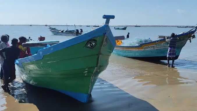 TN Fisherman attacked by sri lanka