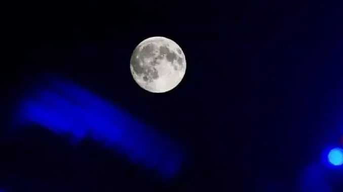 Super moon