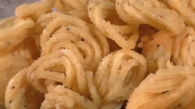 Try manaparai murukku