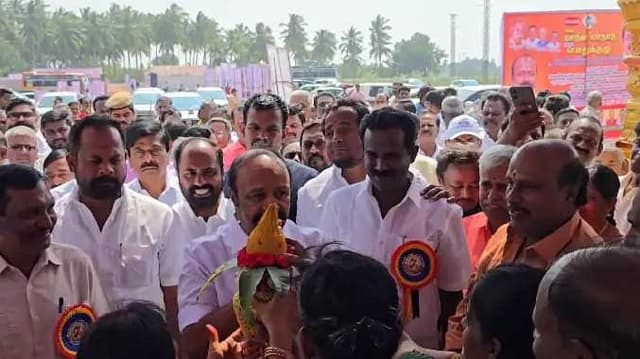 SVG Minister periya karuppan