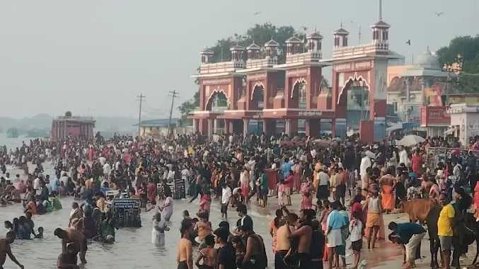 RMM Temple crowd