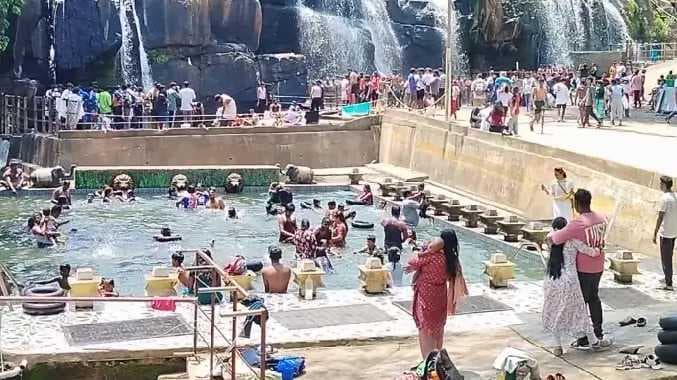 கன்னியாகுமாரி திற்பரப்பு அருவி