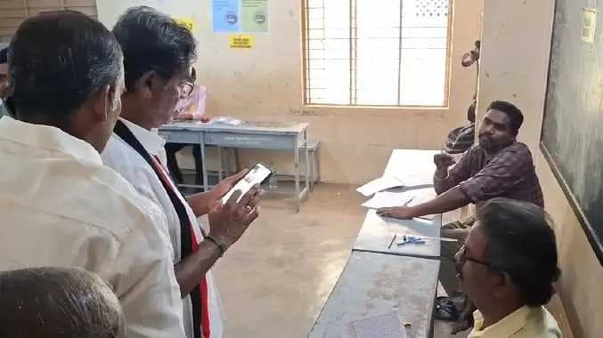 ஆம்பூர் அதிமுக  வேட்பாளர்