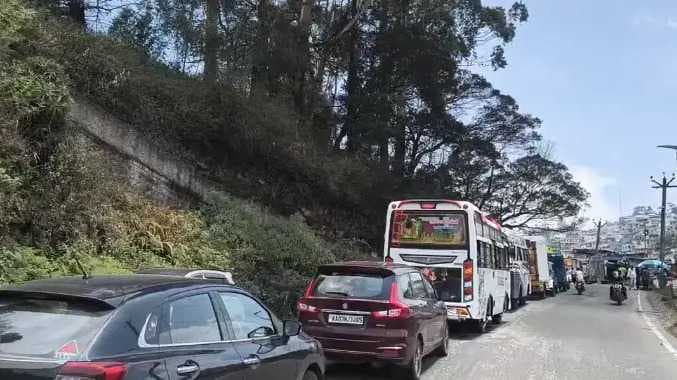 கொடைக்கானல் வாகன நெரிசல்