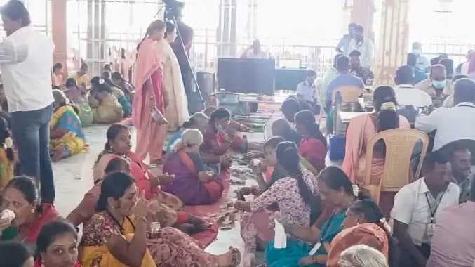 தண்டாயுதபாணி சுவாமி திருக்கோயிலில் சாமி தரிசனம்