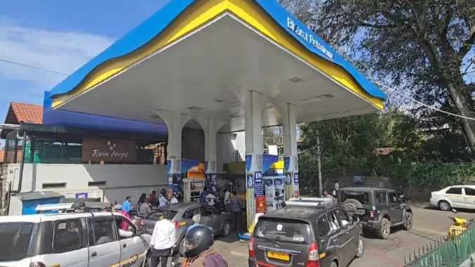 சுற்றுலா வாகன ஓட்டிகள் கவலை
