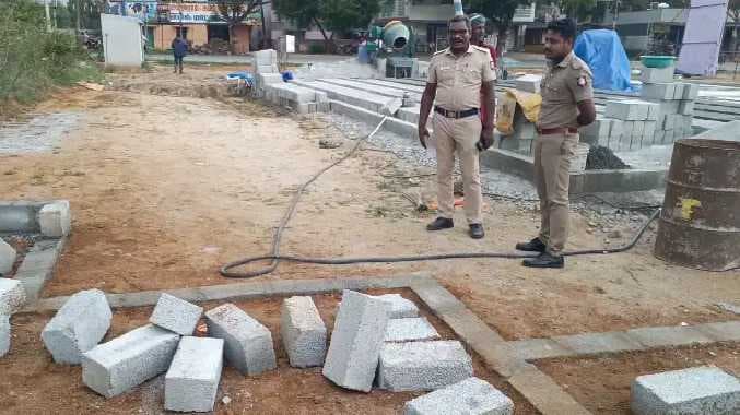 மாவட்ட செயலாளருக்கு மண்டை உடைப்பு