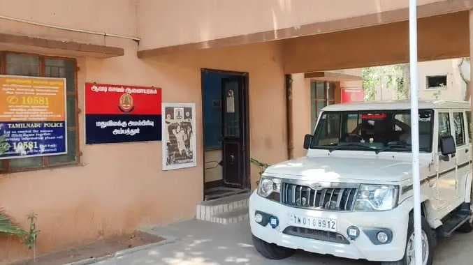 கஞ்சாவுடன் சுற்றித்திரிந்த இளைஞர்கள்