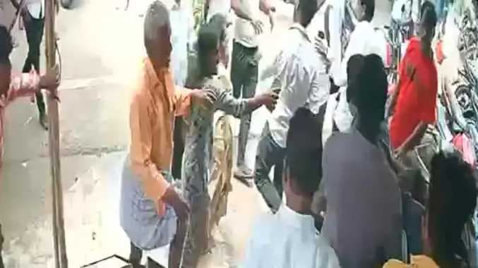 கடை உரிமையாளரை தாக்கிய தவெக நிர்வாகி