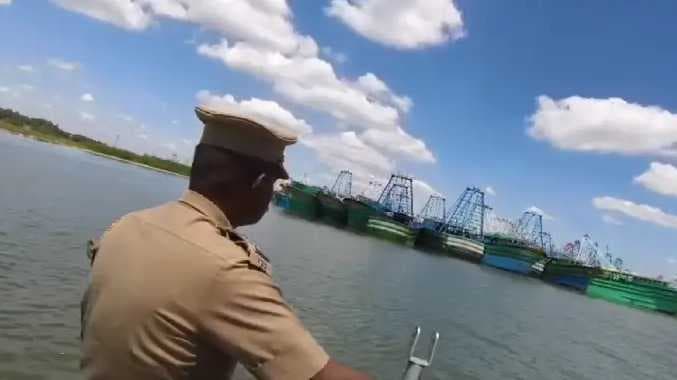 கடல் வழி ரோந்து