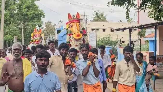 அய்யனார் கோயில் புரவி எடுப்பு விழா