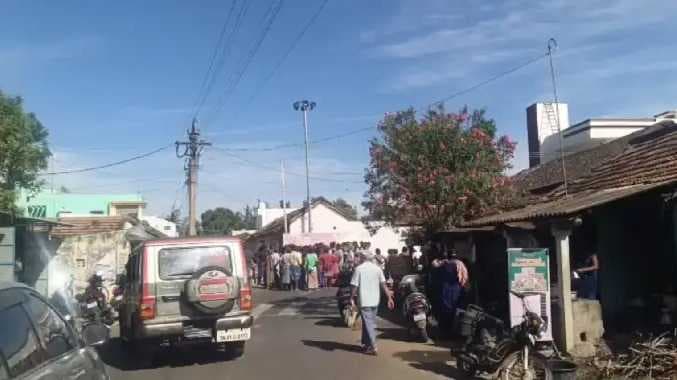 சாலை மறியல்