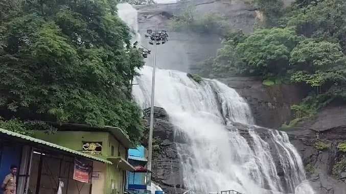 மலைப்பகுதிகளில் கனமழை