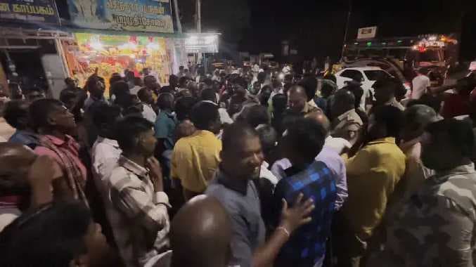 சாலை மறியல்