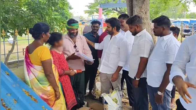 தவெக நிர்வாகிகள் உதவி