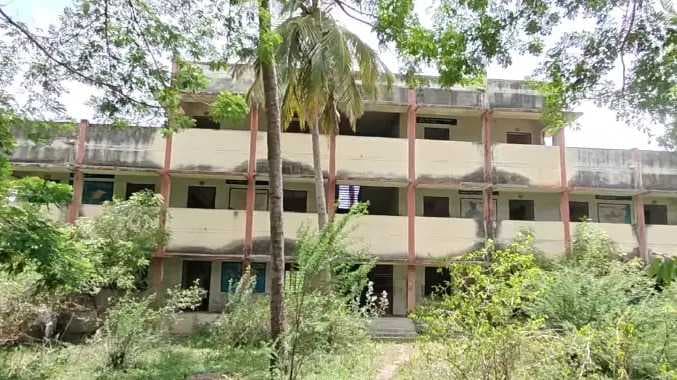 பள்ளி கட்டிடம்