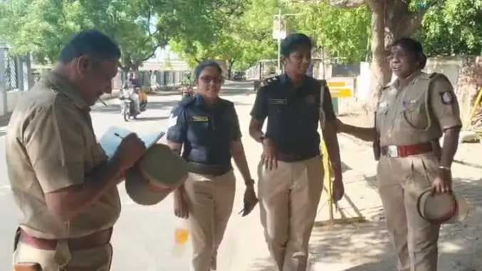 போலீசார் கைது