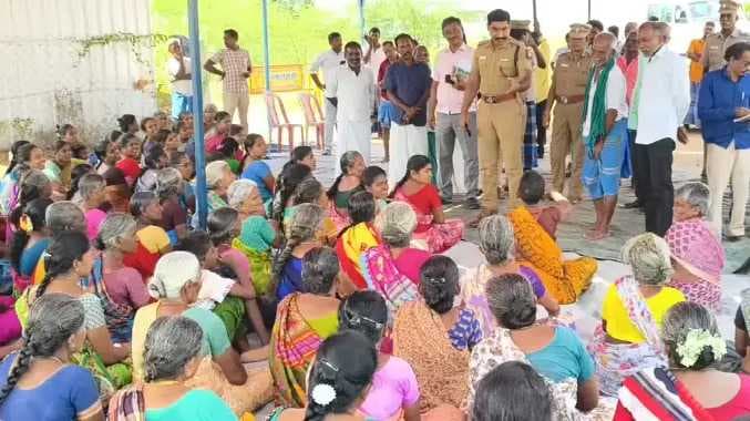 காத்திருப்பு போராட்டம்