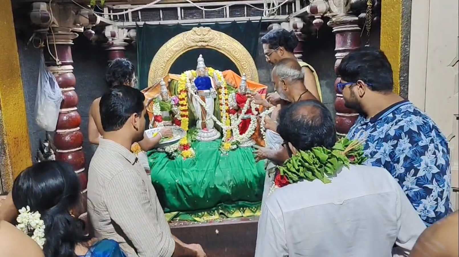 திருத்தணி முருகன் கோயிலில் திரளான பக்தர்கள்
