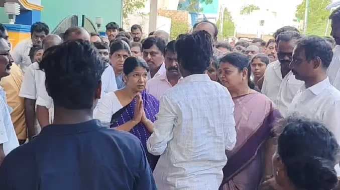 கனிமொழி