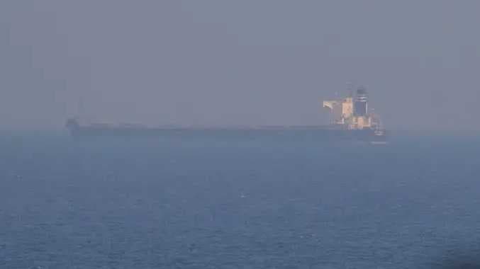 கப்பல் மீது தாக்குதல்