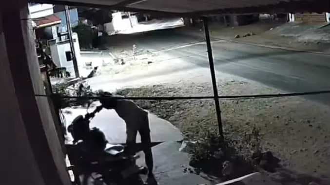 இருசக்கர வாகனங்கள் திருட்டு