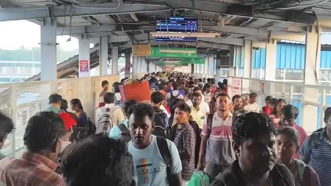 Tambaram crowd
