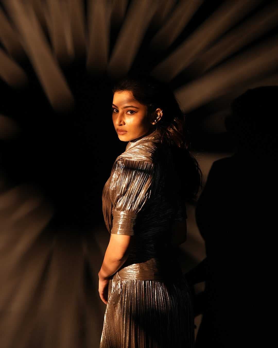 https://newstamil-tv.s3.ap-south-1.amazonaws.com/1779102362827-%F0%9F%8C%9Foutfit-%40manishmalhotraworld%40manishmalhotra05stylist-%40nidhiagarwalstylingasstby-%40jaya_w%281%29.jpg