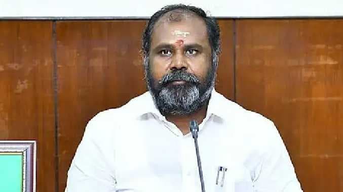 ஆர்பி உதயகுமார்