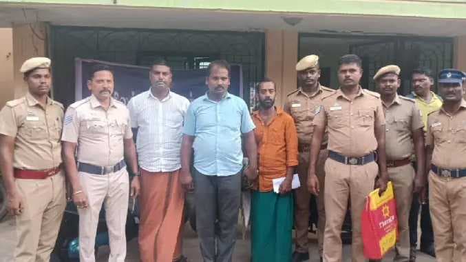 மதுபாட்டில்கள் கடத்தல்