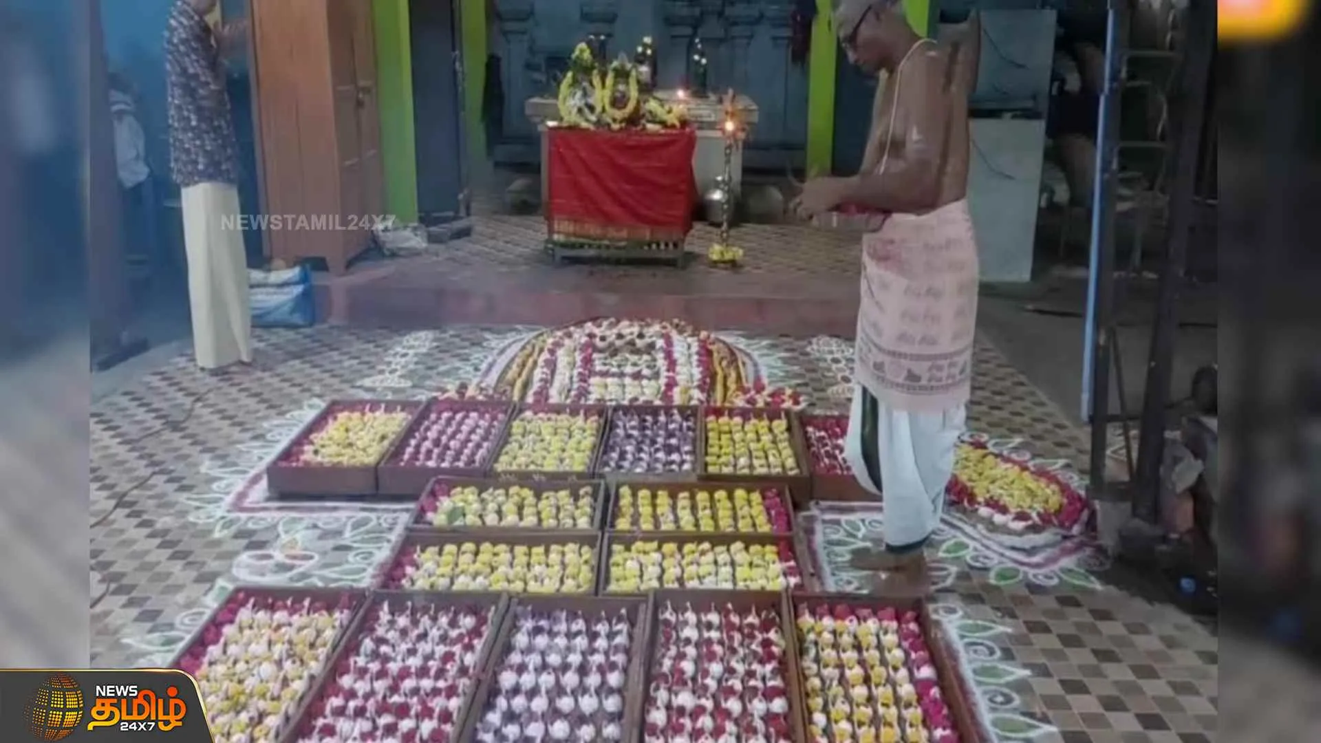 சனிபகவான் ஆலயத்தில் 1008 சங்காபிஷேகம்  ஏராளமான பக்தர்கள் கலந்து கொண்டு சாமி தரிசனம்