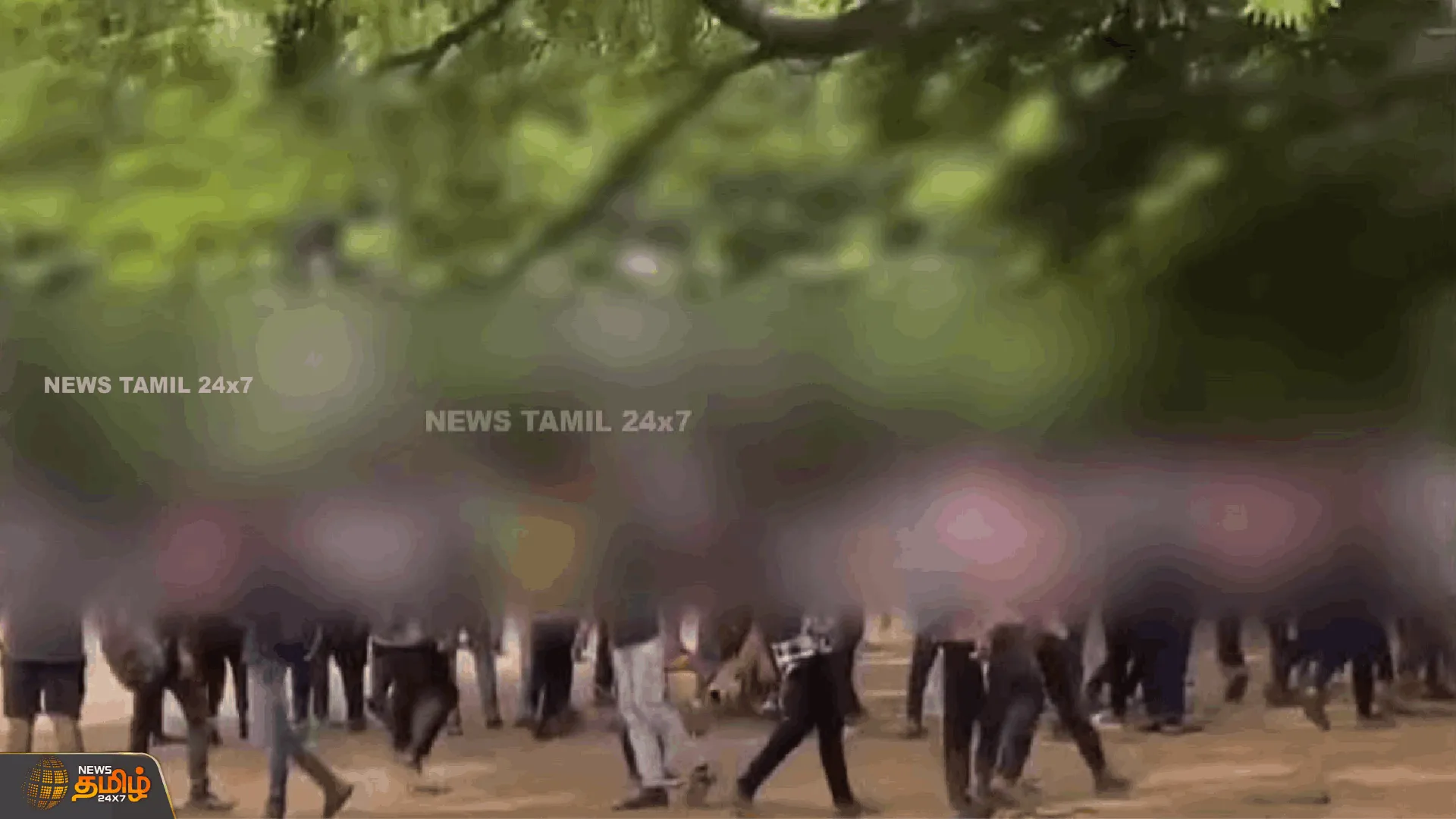 Students இடையே Gang War.. அதிபயங்கரமாக மோதிக்கொண்ட மாணவர்கள் | tirupati students fight
